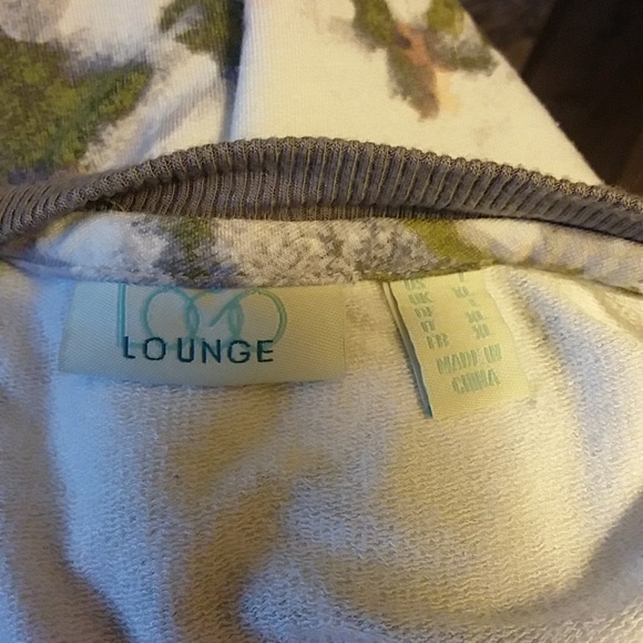 LOCO LOUNGE top in size large. - Picture 5 of 5